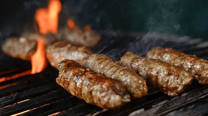 Unde găsești cei mai buni mici din București. Topul locurilor unde mititeii sunt lăudați de specialiști și adorați de localnici